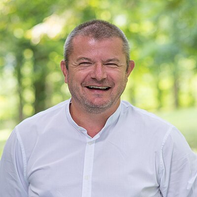 Wolfgang Karrer